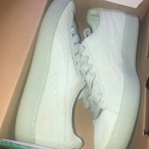 Suede Mint Blue Pumas